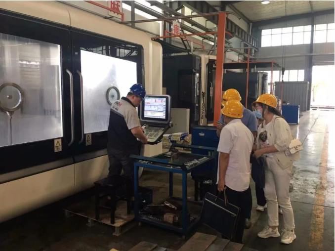 15vip太阳集团官网百名员工下一线真磨砺练本领(图2)